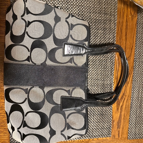 Coach hand bag - Picture 1 of 1